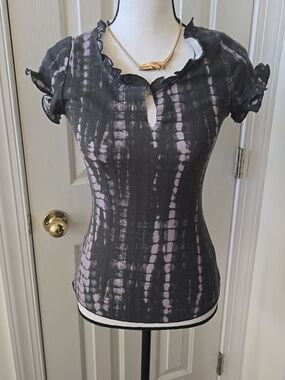 TRUE CRAFT WOMEN'S JUNIOR SHORT SLEEVE BLACK TIE DYE SUMMER TOP SIZE XS